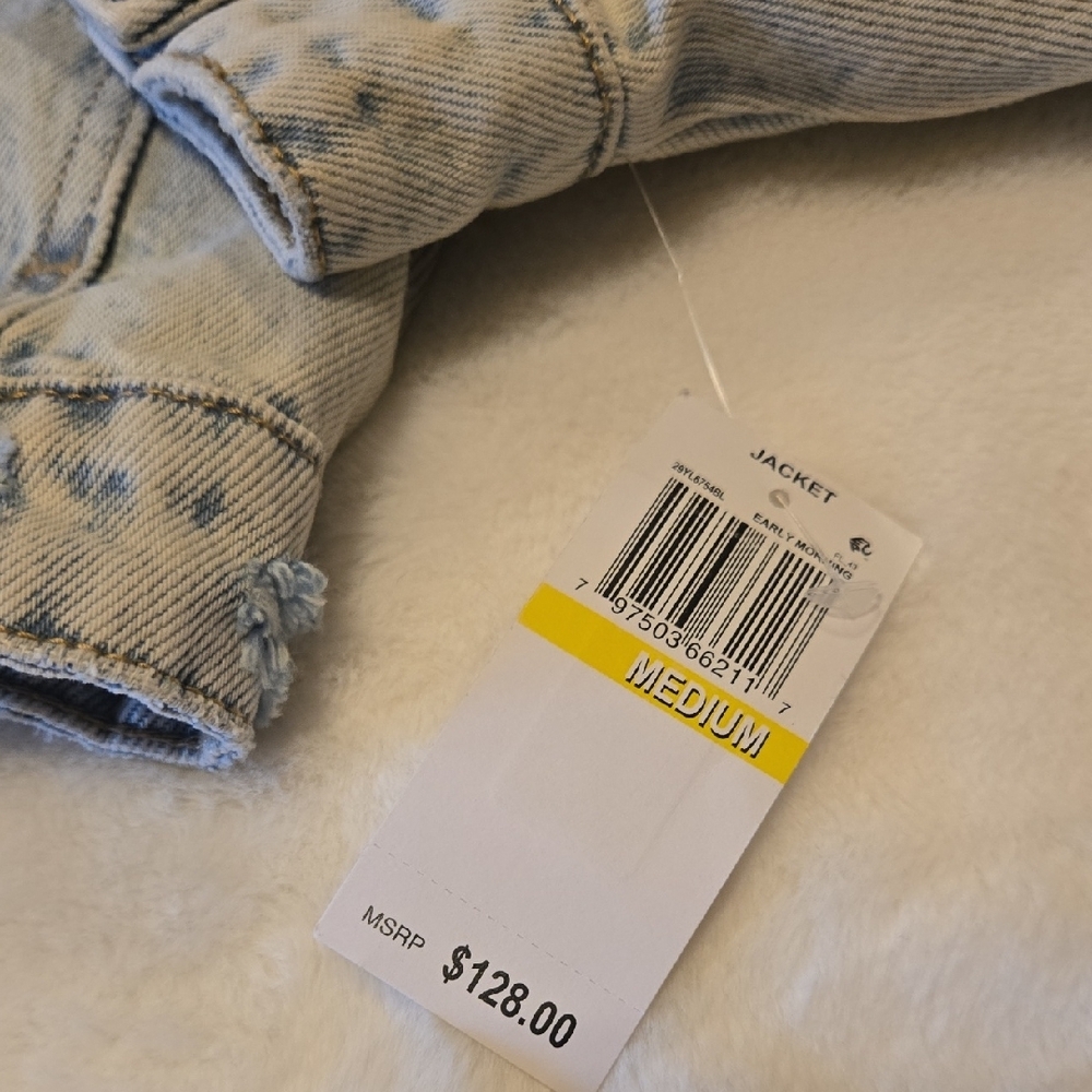 Blank NYC Light Blue Jean Jacket - Picture 4 of 6